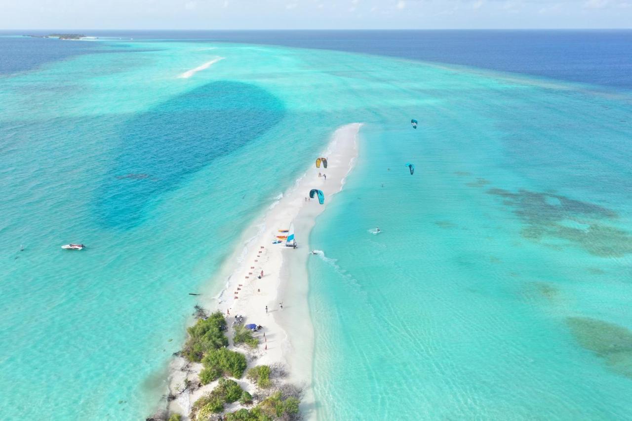 Summer Vibes Beach Front Rasdhoo ภายนอก รูปภาพ
